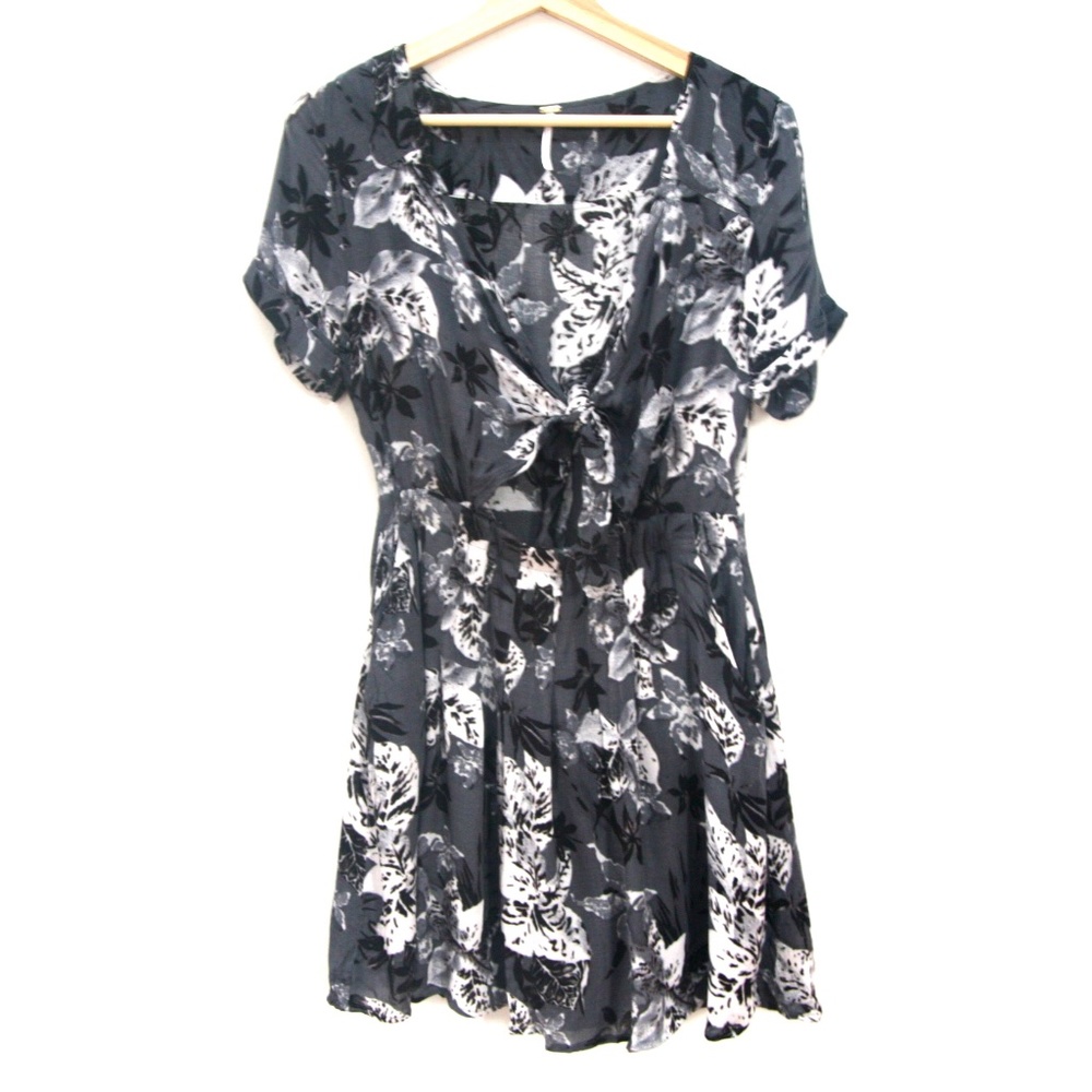 Sz 4 FREE PEOPLE Gray Flower Print Key Hole Dress